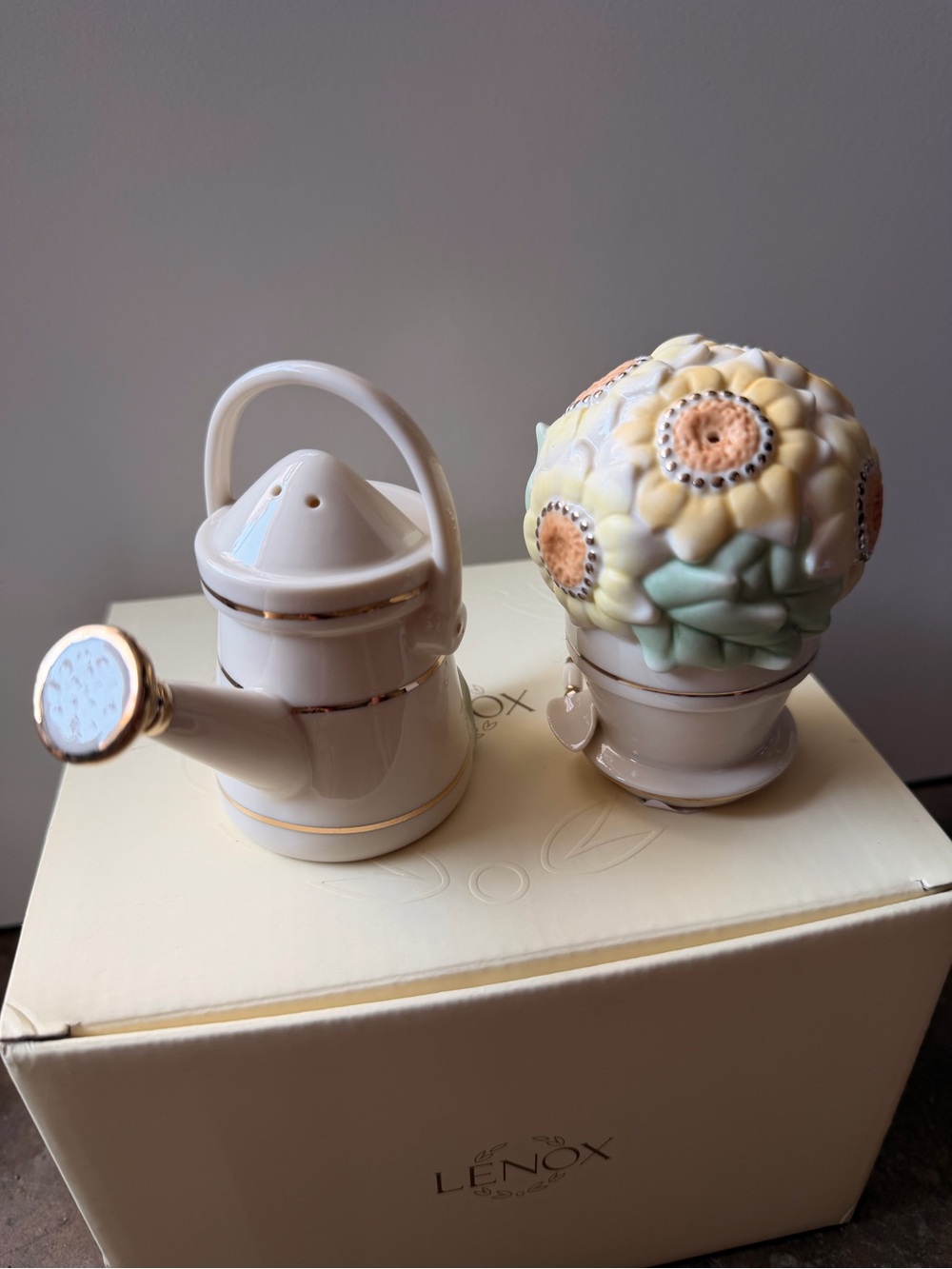 Lenox Garden Shakers Salt & Pepper set